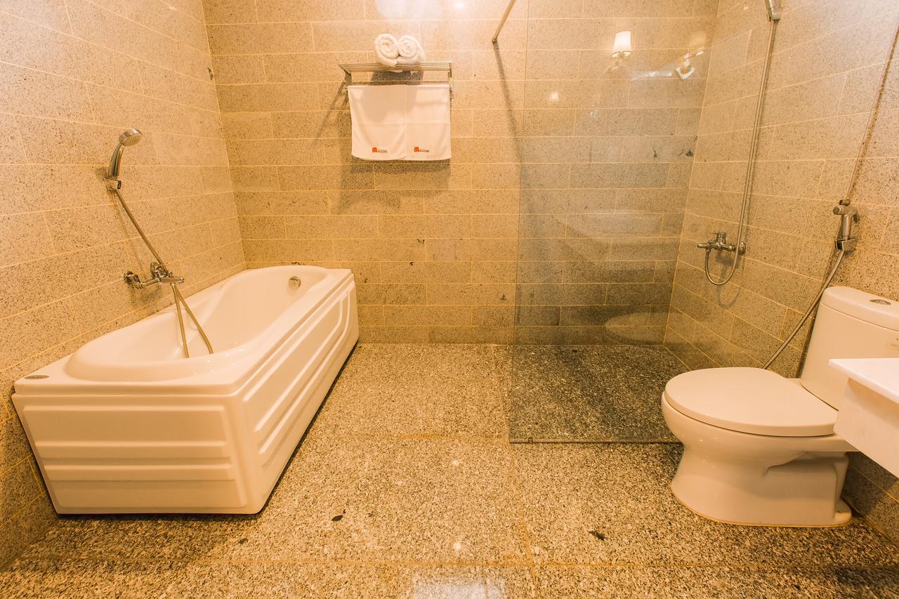 Mai Vy Hotel Trang Bang Экстерьер фото