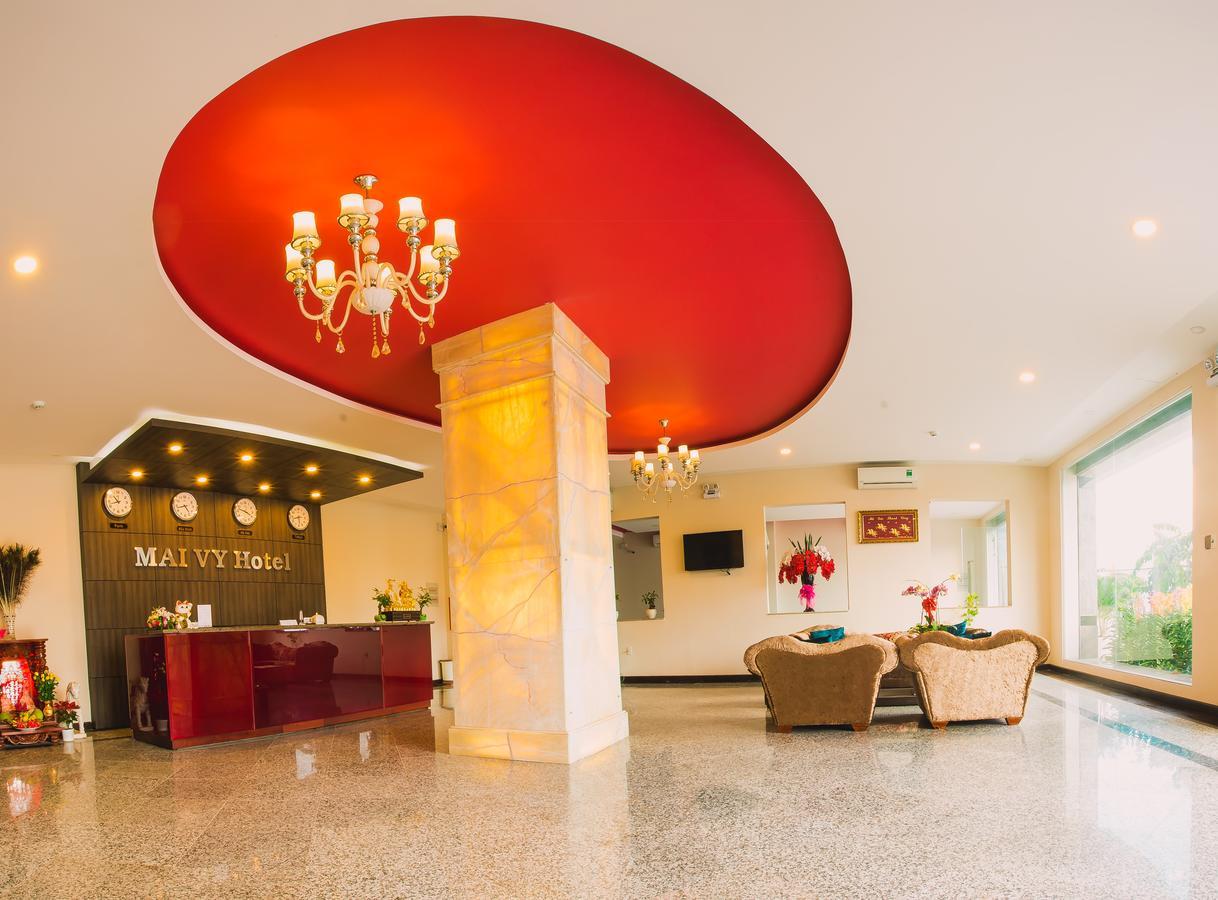 Mai Vy Hotel Trang Bang Экстерьер фото