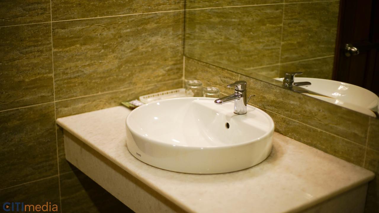 Mai Vy Hotel Trang Bang Экстерьер фото